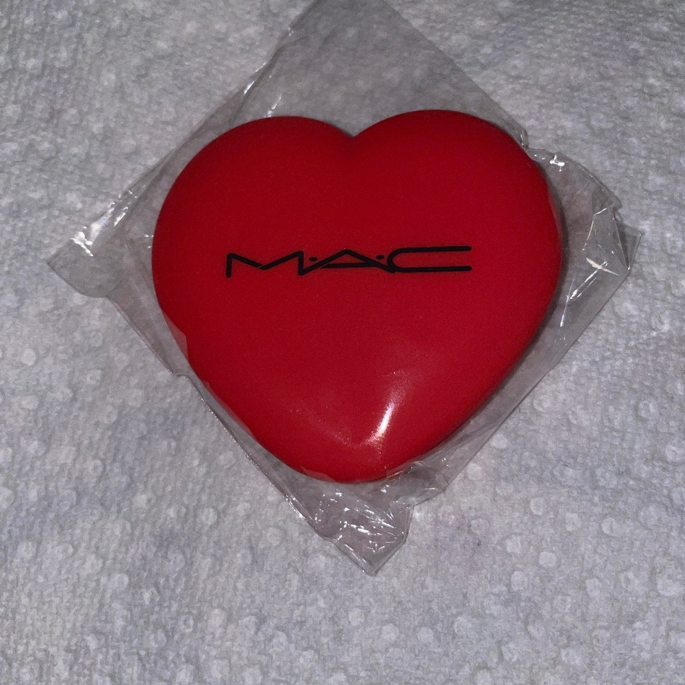 Double Makeup Mirror Compact Red Heart NWOB